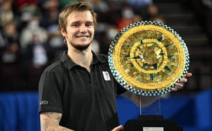 中国队在亚 中国队在亚