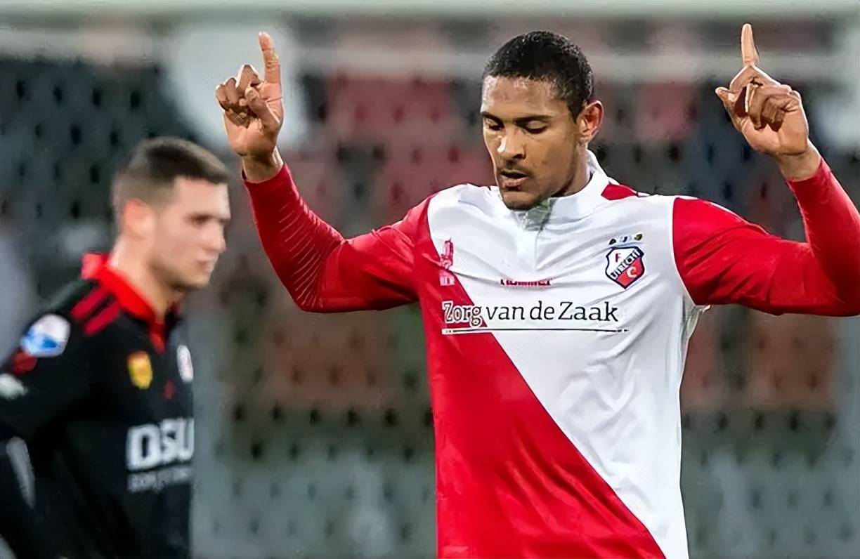 克罗斯在中 克罗斯在中