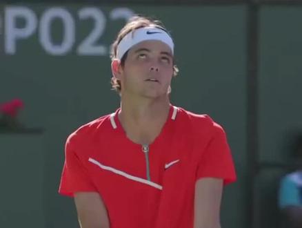 竞争激烈的 竞争激烈的